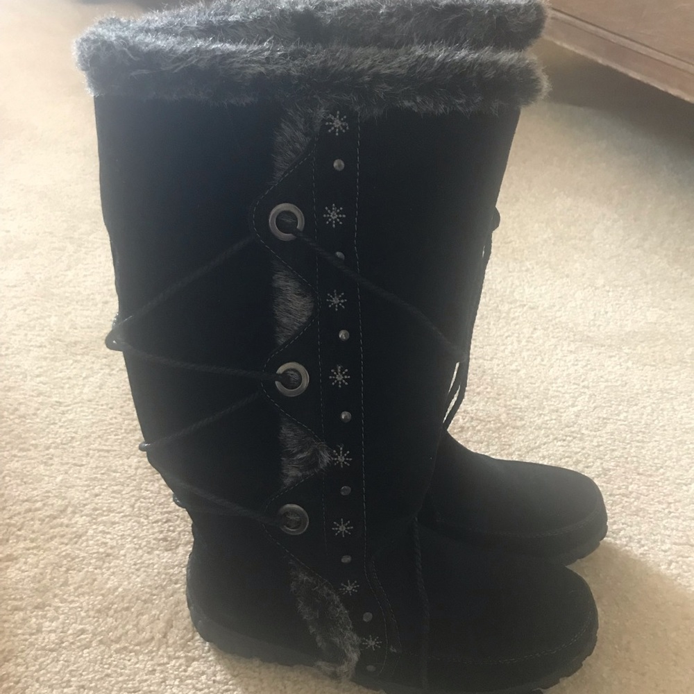 Black Bucco boots